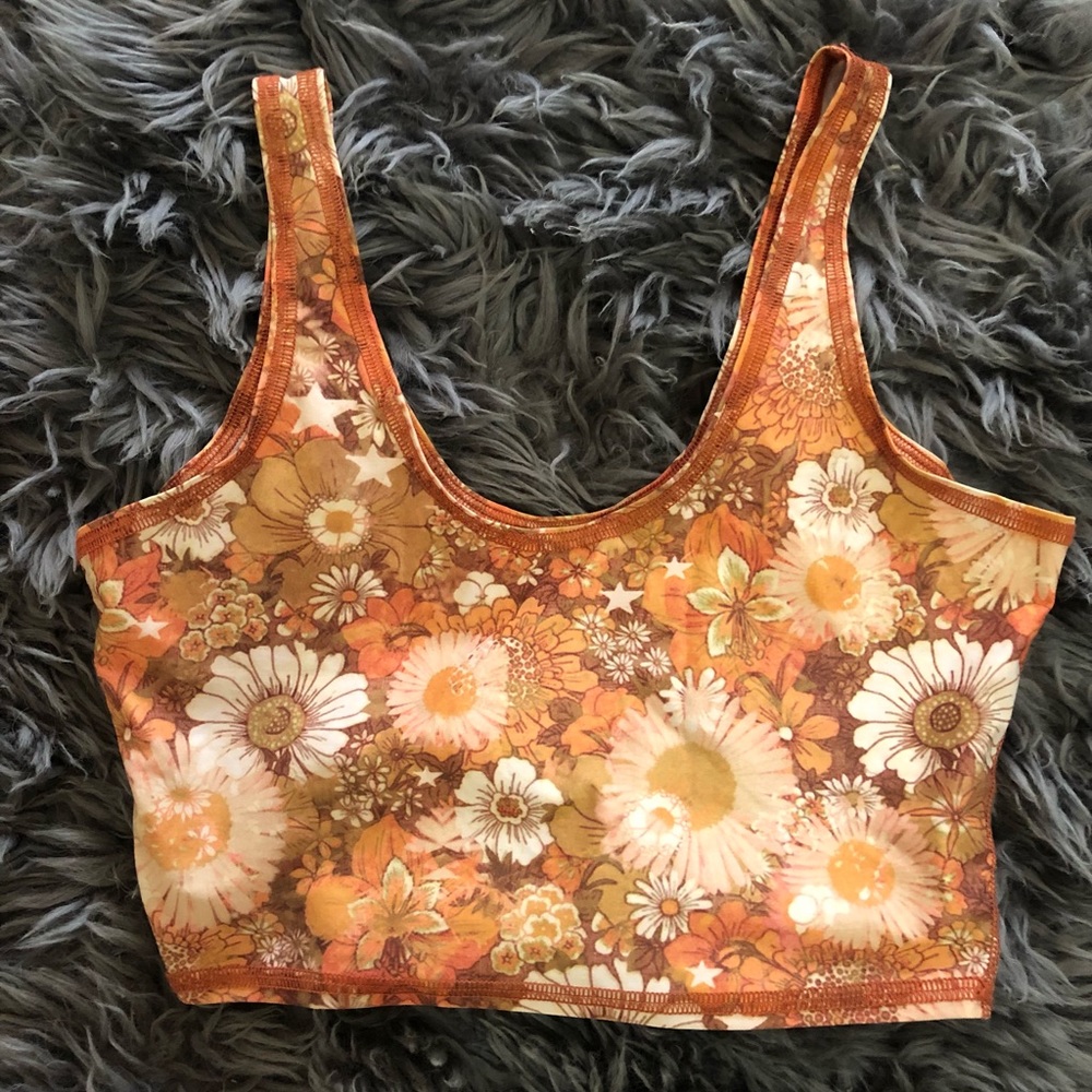 Teeki Crop Tank with Flowers
